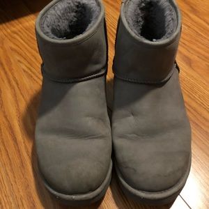 ugg classic mini size 10
